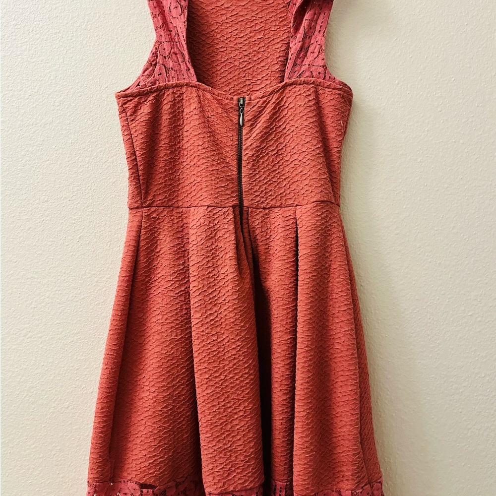 Pink Ribbed Dresss - Picture 4 of 5